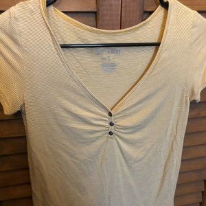 Striped yellow cropped American Eagle tee shirt